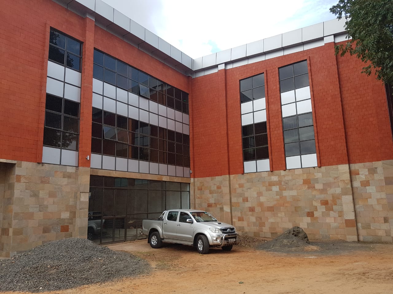 Construction of Ultra-Modern Market